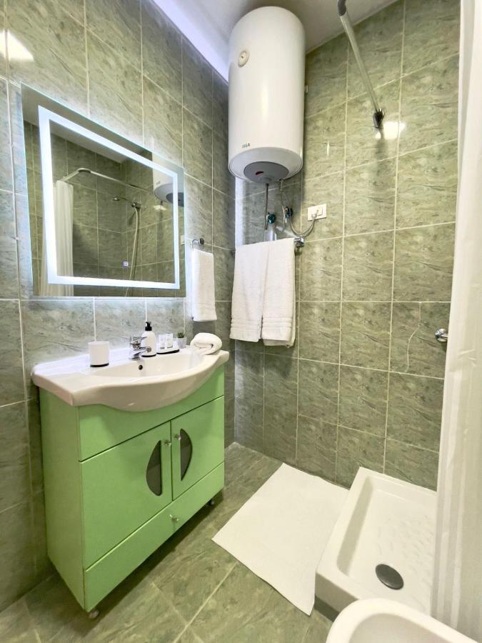 Maris Apartment Tirana Eksteriør billede